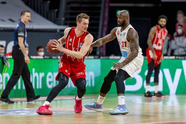 这一行动体 这一行动体